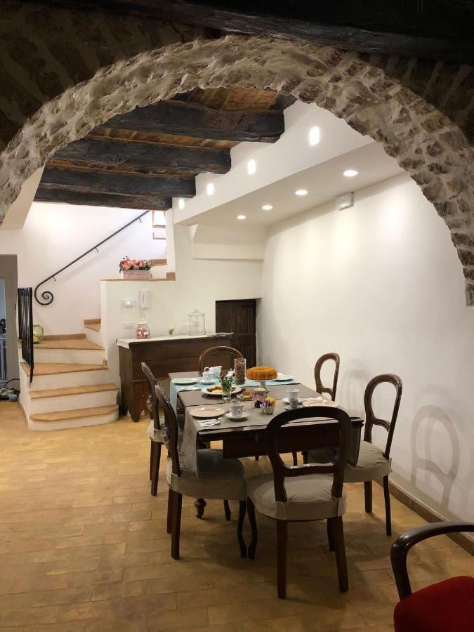 B&B Le Principesse Sermoneta Bagian luar foto