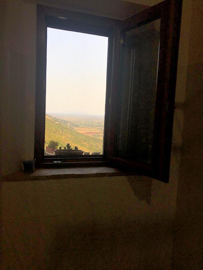 B&B Le Principesse Sermoneta Bagian luar foto