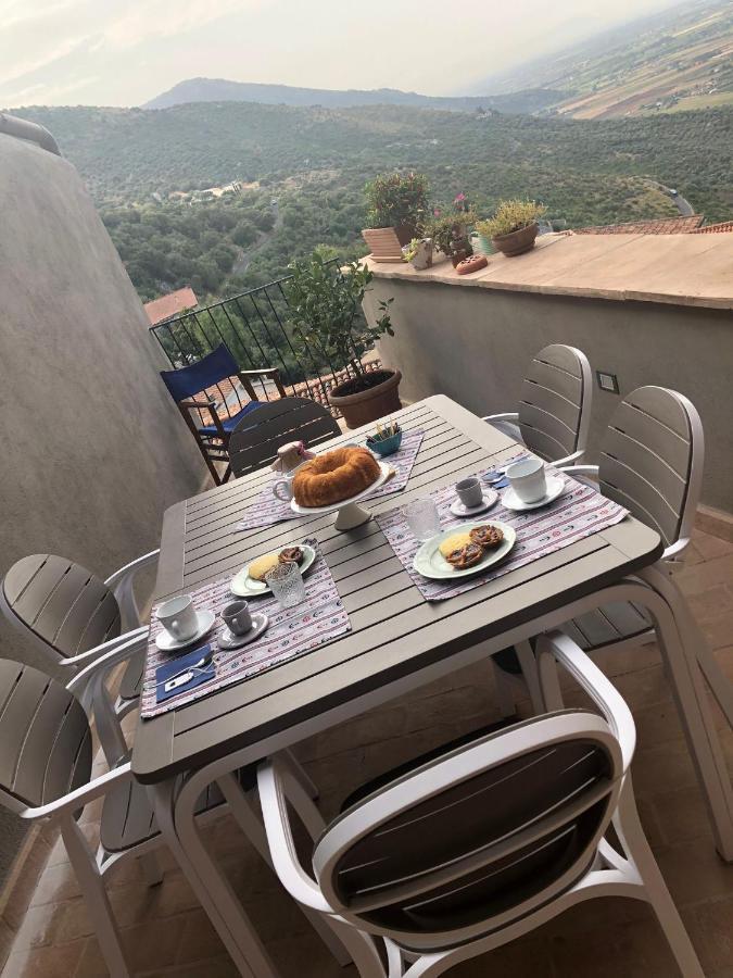 B&B Le Principesse Sermoneta Bagian luar foto