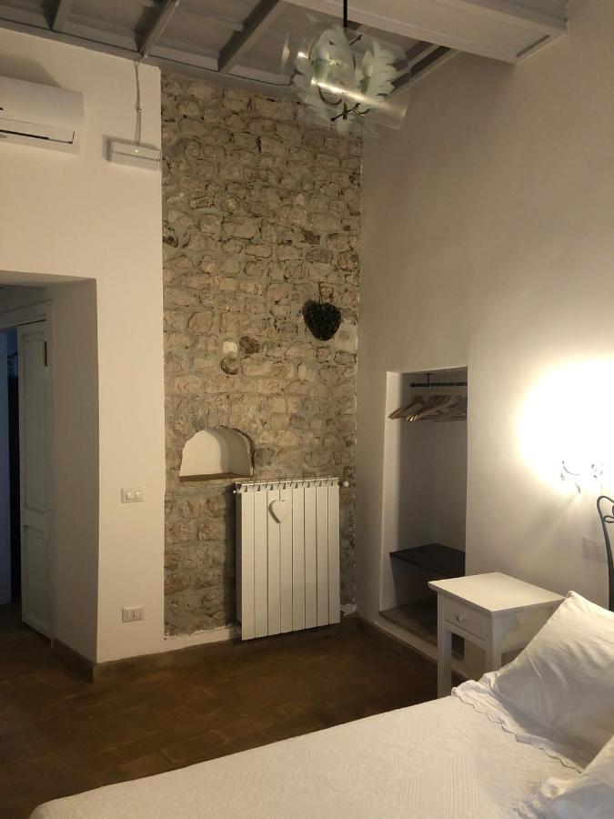 B&B Le Principesse Sermoneta Bagian luar foto