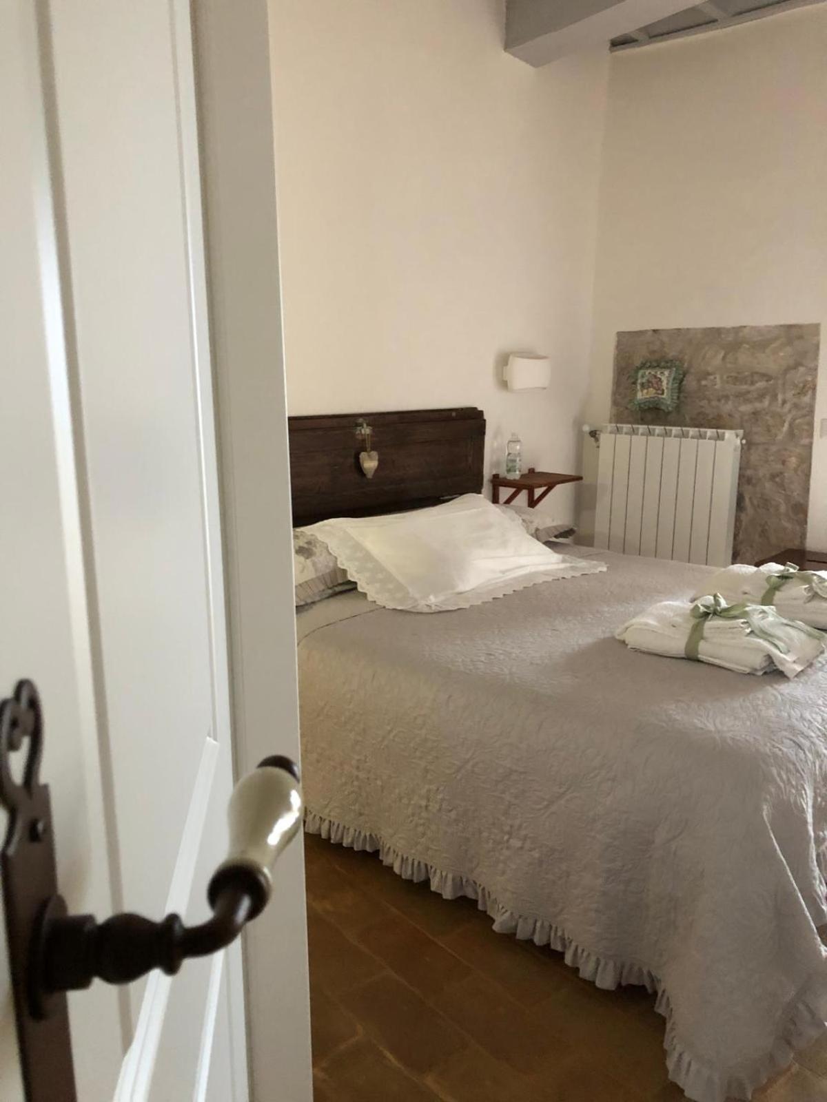 B&B Le Principesse Sermoneta Bagian luar foto